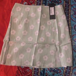 Motel Sheny Mini skirt in Sage